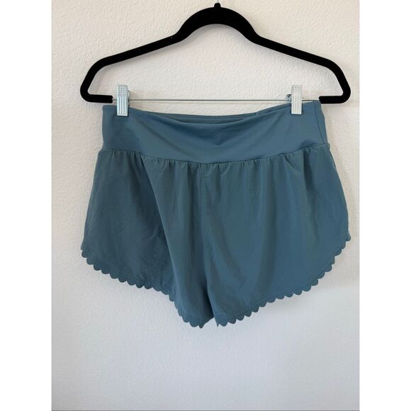 EUC Joy Lab Scallop Edge Shorts, size: M - Picture 2 of 4